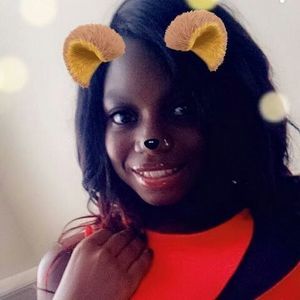 Meet your Posher, Renaa